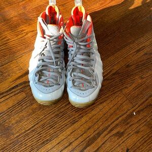 Nike Air Foamposite Pro
Pure Platinum (GS)